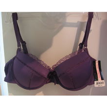 紫色花邊文胸 芬狄詩內(nèi)衣專賣百大CBD店，打造精致舒適的女性穿搭